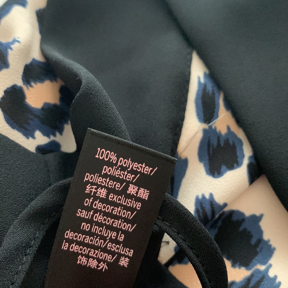Victoria’s Secret Robe - Picture 5 of 5